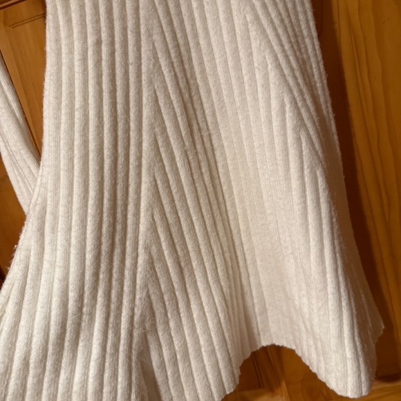 Hollister white sweater mini dress - Picture 3 of 7